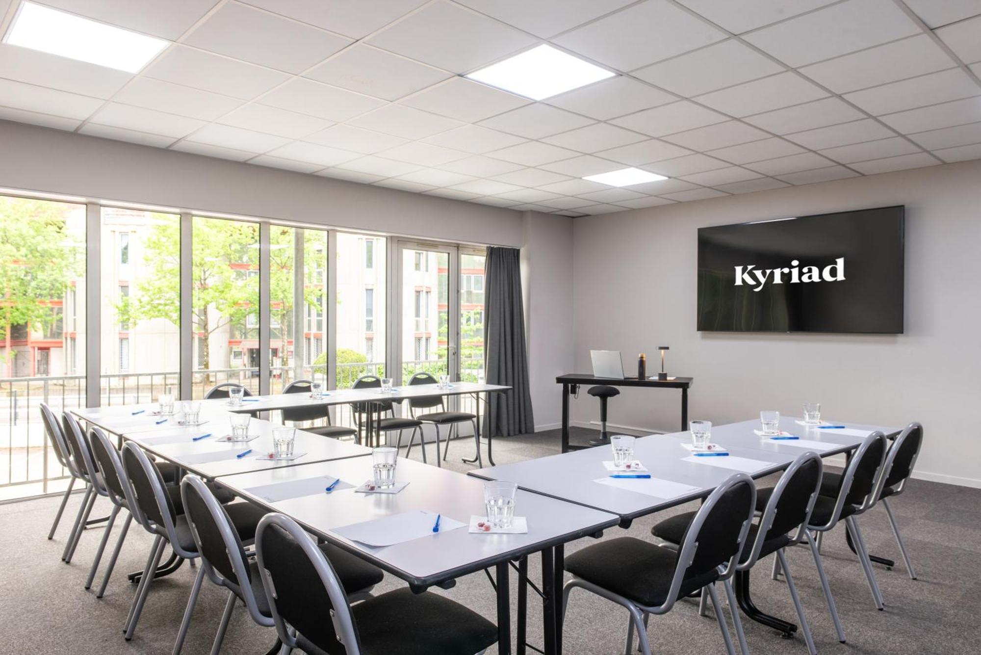 Kyriad Lyon 3* Givors